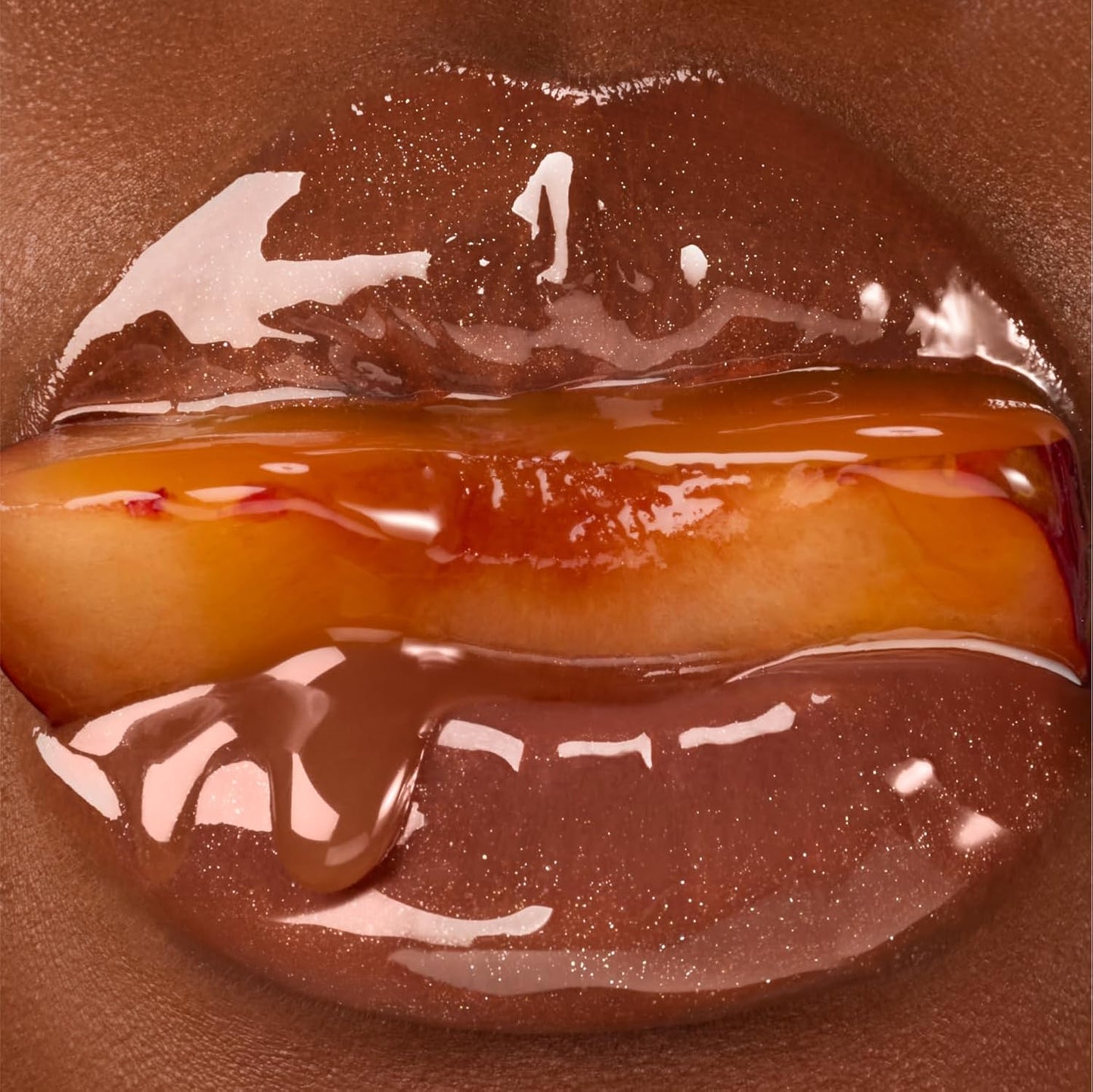 Gisou Honey Infused Lip Oil 8ml - High-Shine Hydration, Mirsalehi Honey and Jojoba Oil, Non-Sticky Finish, Juicy Shades & Scents for All Lip Types (Glazed Plum)