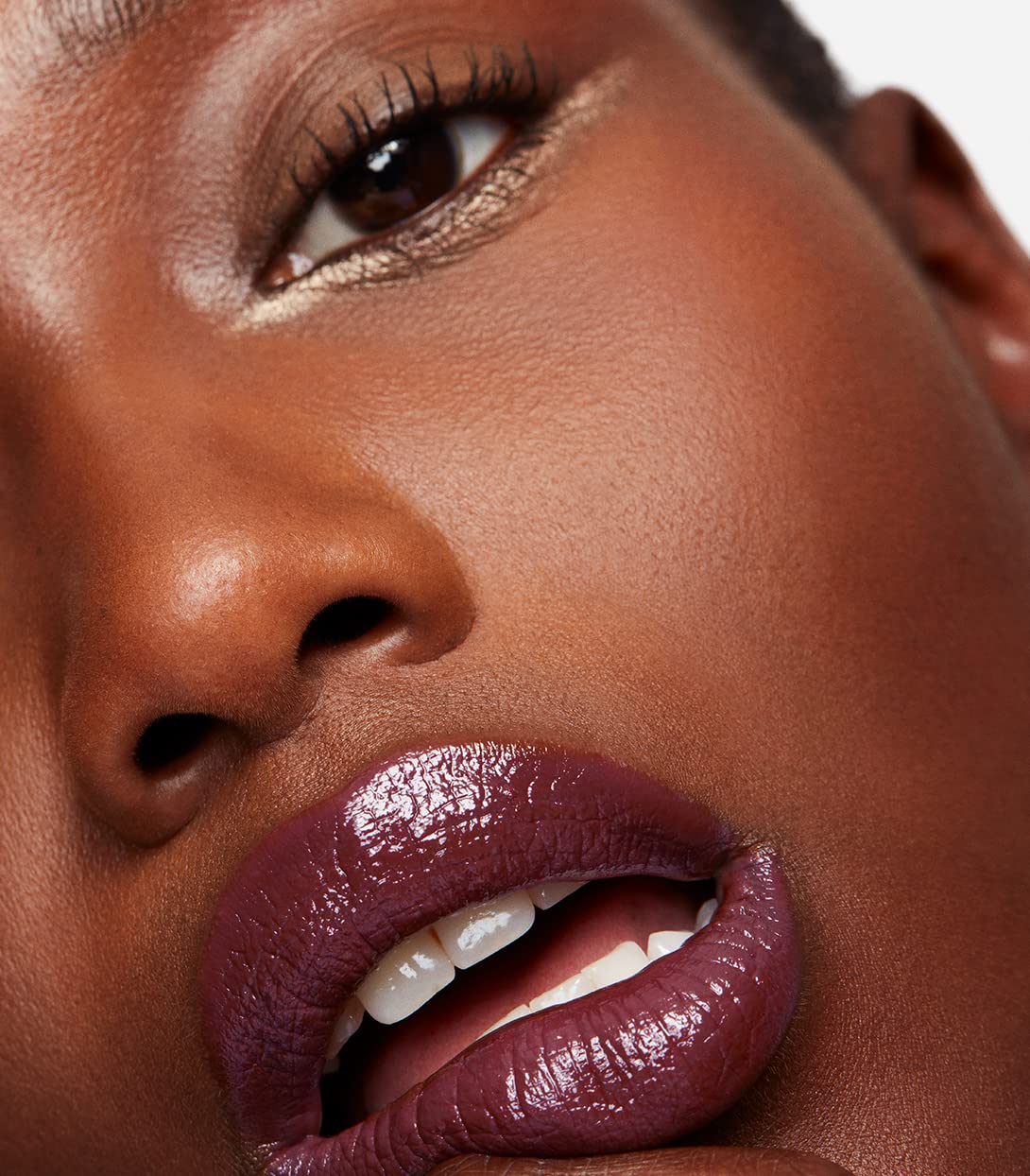 MAKE Beauty Serum Balm Intense, Hydrating Lip Gloss. Pigmented Vegan Moisturizing Lip Oil with Plumping Effect. Lip Emollient Treatment for Soft, Smooth, Shiny Lips - Shade, Lilac Layer+