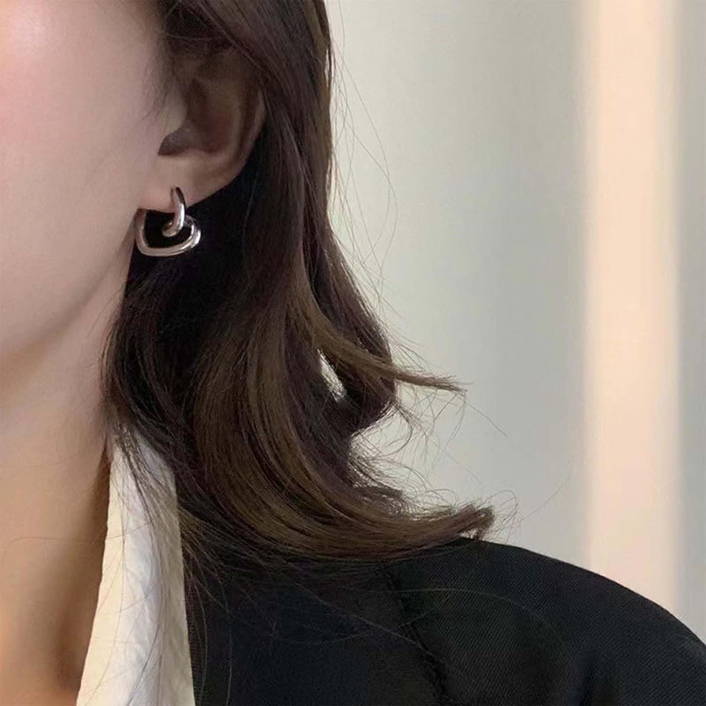 Vintage Heart Hoop Earrings Gold Heart Drop Earrings Hollow Love Heart Earrings Minimalist Heart Stud Earrings Jewelry for Women