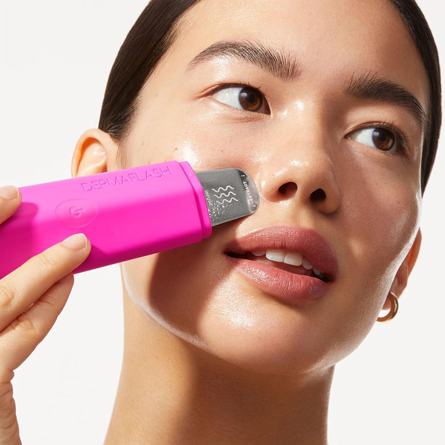 DERMAFLASH DERMAPORE+™ Ultrasonic 2-in-1 Pore Extractor and Serum Infuser, Pop Pink